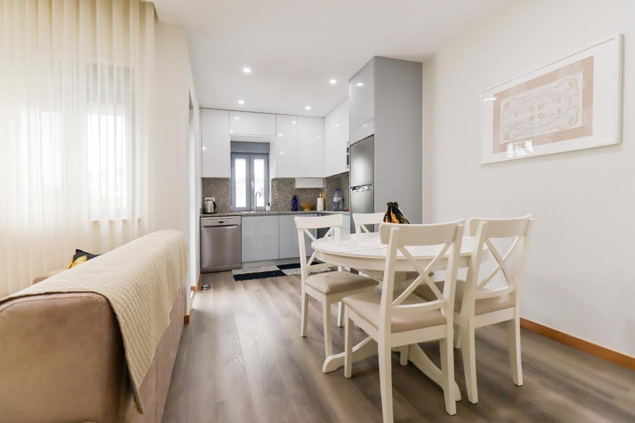 Tiana Apartment - City Centre With Terrace Viana do Castelo Luaran gambar